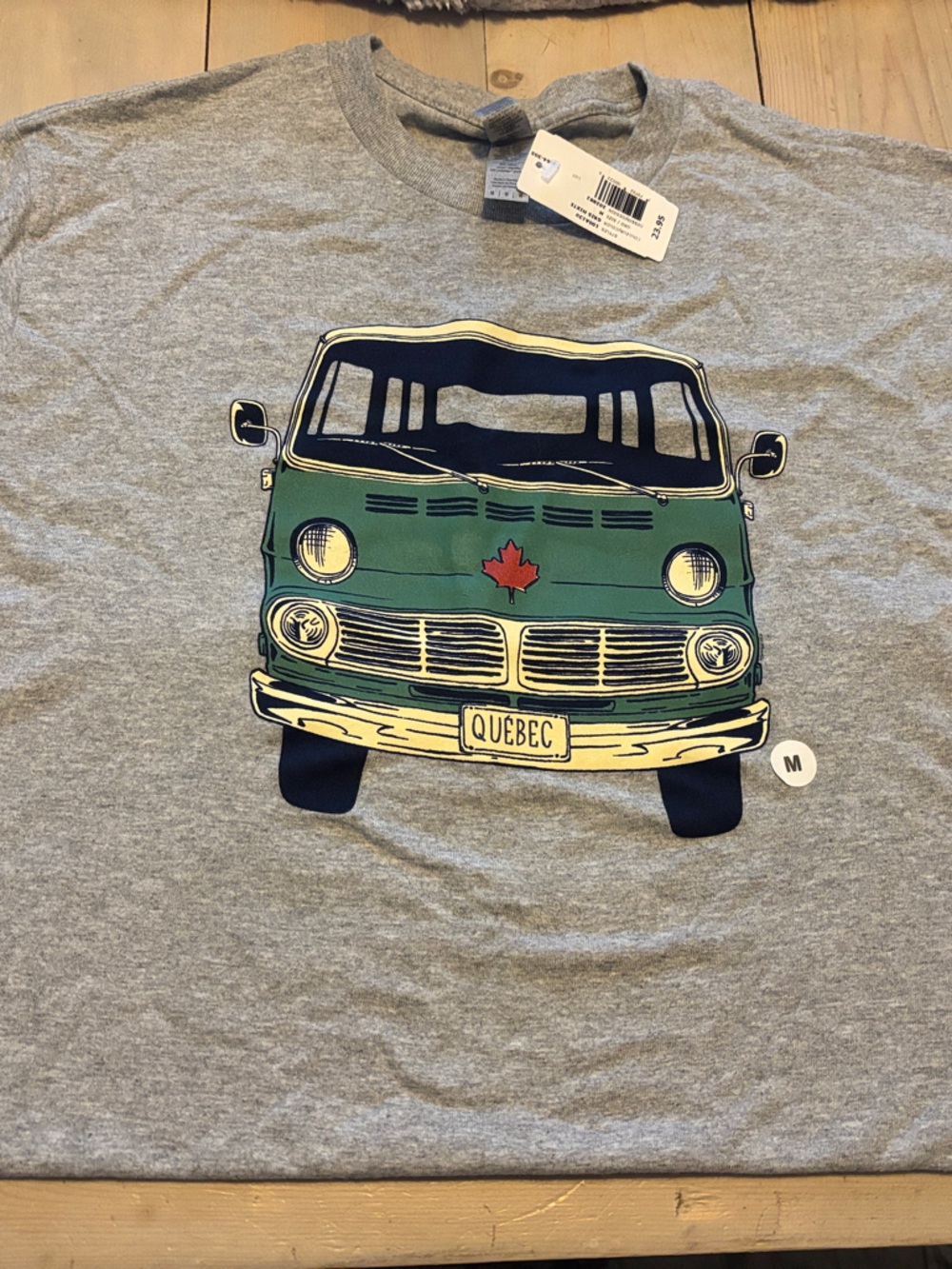 Quebec Gildan Gray Short-Sleeve Tee w/ bus- size Medium new w/tags!
